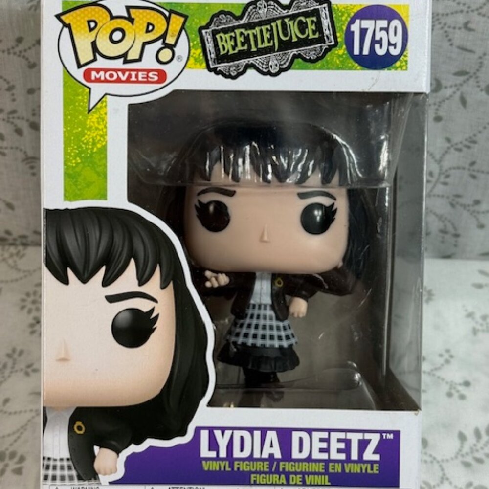NEW Funko POP! Movies BeetleJuice Lydia Deetz #1759